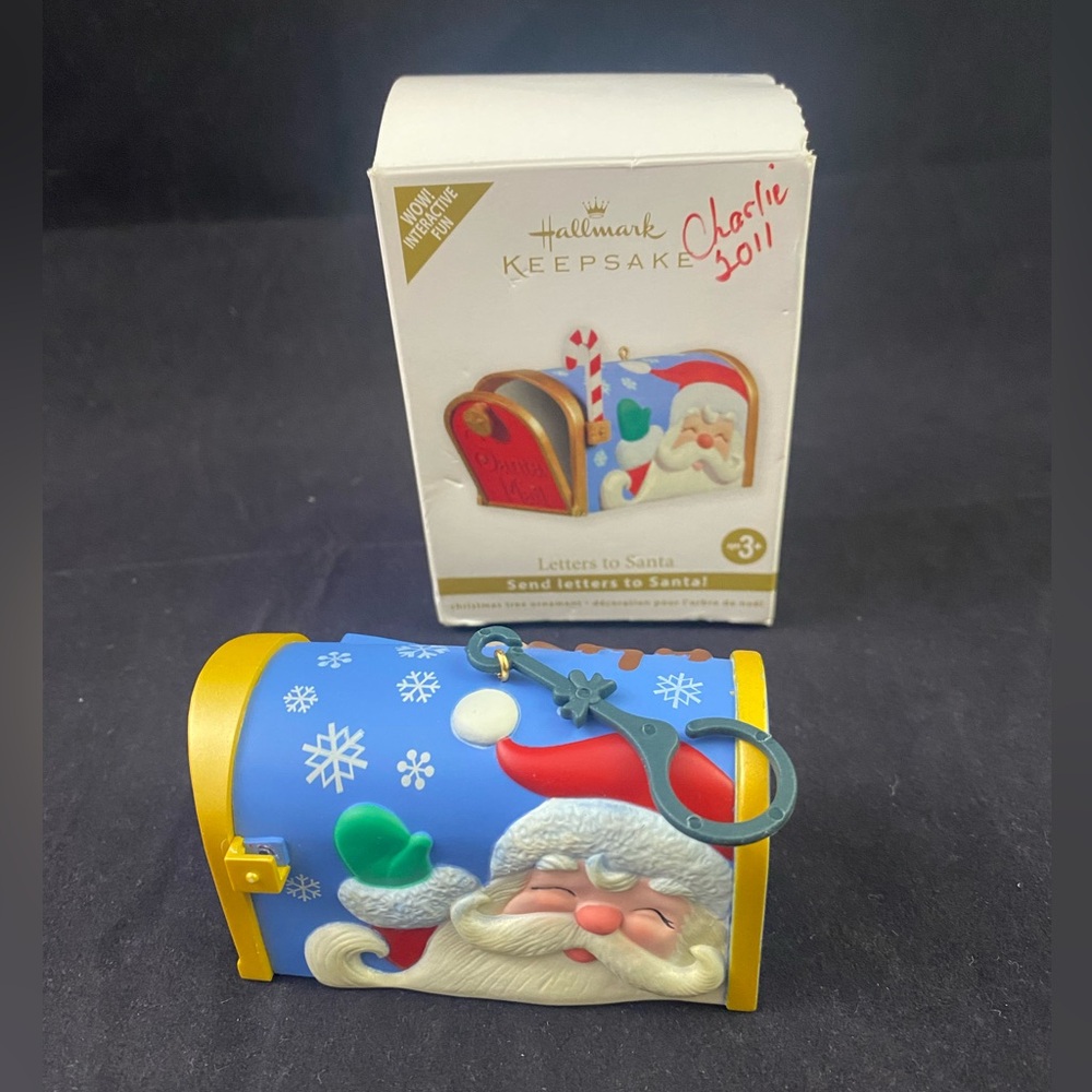 2011 Hallmark “LETTERS TO SANTA” Send Letters to Santa!  Box Wear